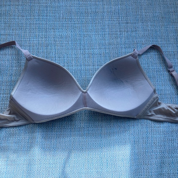 Women’s bra - Picture 2 of 3